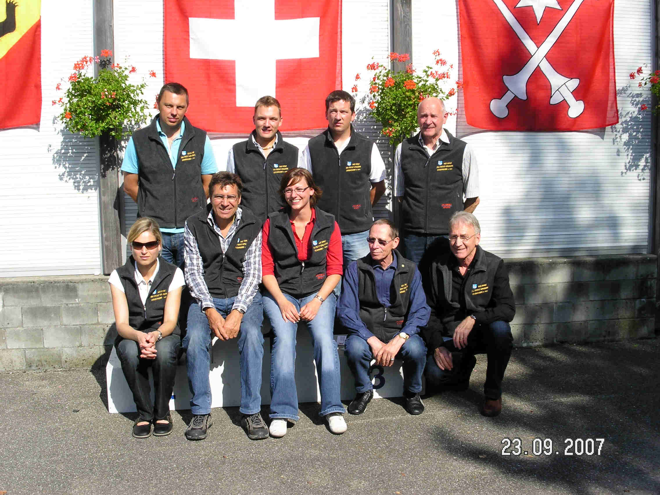 EquipeFribourg.JPG (825438 octets)